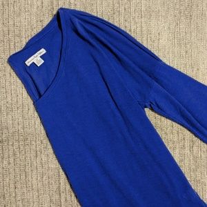 American Eagle keyhole back blue cobalt blue shirt